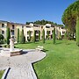 Apartment With Dishwasher in Greoux-les-bains
