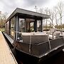 Nice Houseboat With a Terrace