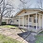 Charming Austin Home on 2 Acres: BBQ & Yard!