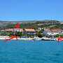 Beachside Apartment - Sleeps 5, Parking & Views