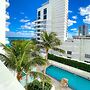 FontaineBleau Balcony 10 min from SoBe