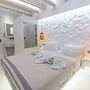 Nikos Apartments & Studios