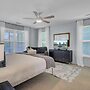 Ion by Avantstay Walk to Beach, Dining, Shopping Central Location Deck
