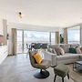 Bright Apartment With Seaview