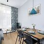 Poznan Apartment With Desk by Renters