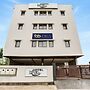 FabHotel Johar Inn