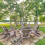 On-site Lake Access: Group Getaway in Afton