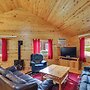 Deadwood Cabin w/ Foosball Table, Near Sanford Lab