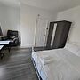 Room in Guest Room - Limehouse Townhomes Modern Spacious Serviced En-s