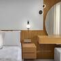 Adore White Natural Retreat by Estia
