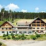 Waldhotel Auerhahn Bed & Breakfast