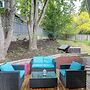 Pet-friendly Sammamish Home w/ Deck ~ 3 Mi to Lake