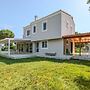 Villa w Garden 5 min to Altinkoy Beach in Urla