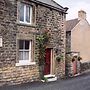 Traditional 2 Bedroom Cottage in Eyam, Hope Valley
