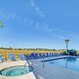 Murrells Inlet Condo w/ Community Pool & Hot Tub!