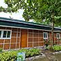 Tambayan Rooms & Cottages by SMS Hospitality