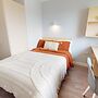 Private Ensuite in Stylish Apartment