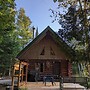 Lièvre Rouge- Refuge en forêt