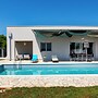 Villa Cvek
