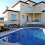 Stunning 3-bed House in Pego