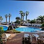 2 bed Apartment That Steps out on to the Pool