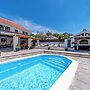 Holiday Home Luce with Pool