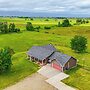 Lovely Roberts Home w/ Patio & Mountain Views!