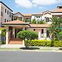 Premium 1 Bedroom Apartment Sleeps 4
