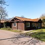 Wooden Bungalow With Dishwasher, 3 km. van Putten