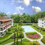 Casa Fiorita Pool and Lake