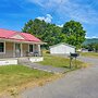 Cozy Tazewell Home w/ Grill on Back of the Dragon!