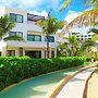 Corcomoran Luxury Beachfront house