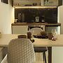 Xoe Mini-suites and Apartments