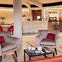 Adoro Hotel