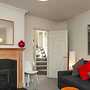 Central Quiet 2 Bedroom Townhouse With Office