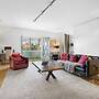 Spacious St Kilda Escape - Parking and City Views