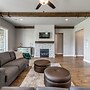 Family-friendly Luxury 4BR Home Near Woodlands
