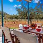 Cozy Summer Retreat - Perfect Location BBQ
