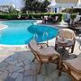 Skyros Luxury Poolside Getaway
