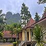 OYO 75517 Mananchaya Resort
