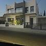 Cozy 3 Bedroom Villa Close to the Beach