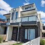 Rosie Townhouse at Gordon - Prime Location