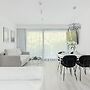 Air-conditioned Studio for 4 by Renters