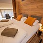 Tent Lodge With Bathroom, Maastricht at 16 km