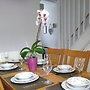 Free Parking/wifi, 3 Beds Sleep 6 Near Uni & Town!