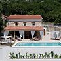Casa Di Nika Private Heated Pool and Jacu