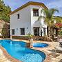 Sayalonga Villa Retreat With 7 Bedrooms