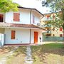 Attractive Villa With Garden
