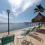 1 bedroom unit with a nice view of the Florida bay. 1 Condo by RedAwni