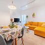 Stylish City Center Vibes Apartment